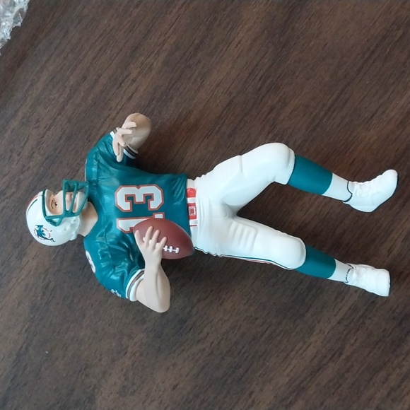 Dan Marino Hallmark Ornament Miami Dolphins - Picture 2 of 5